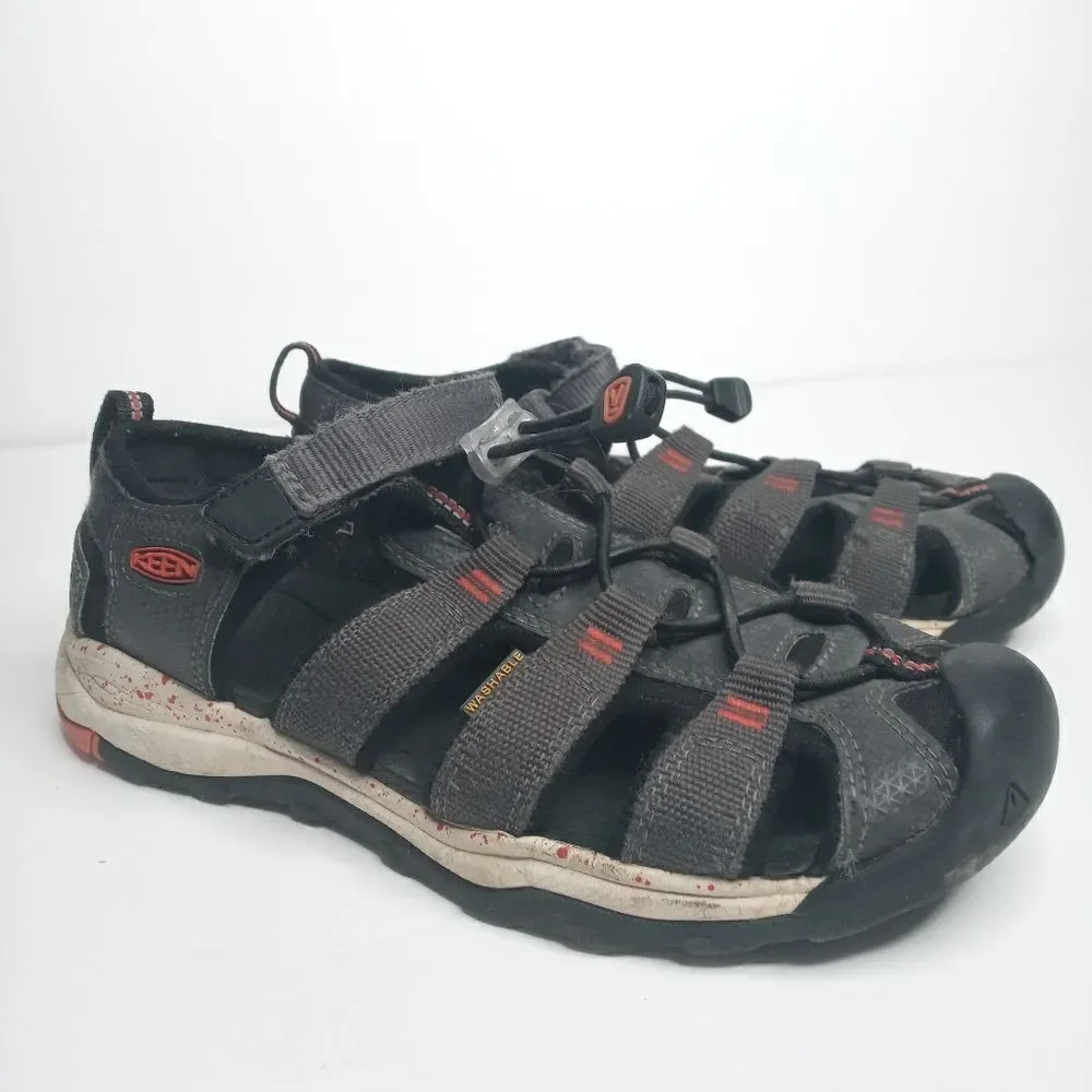 Keen sandals boy size 4